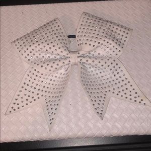 Cheerleading bow